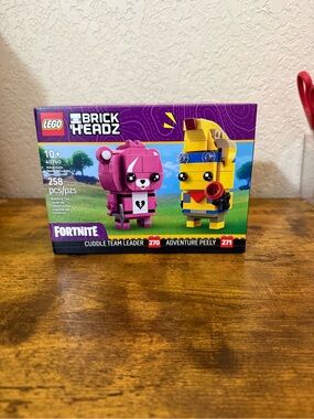 LEGO BrickHeadz Fortnite Cuddle Team Leader & Adventure Peely 40760